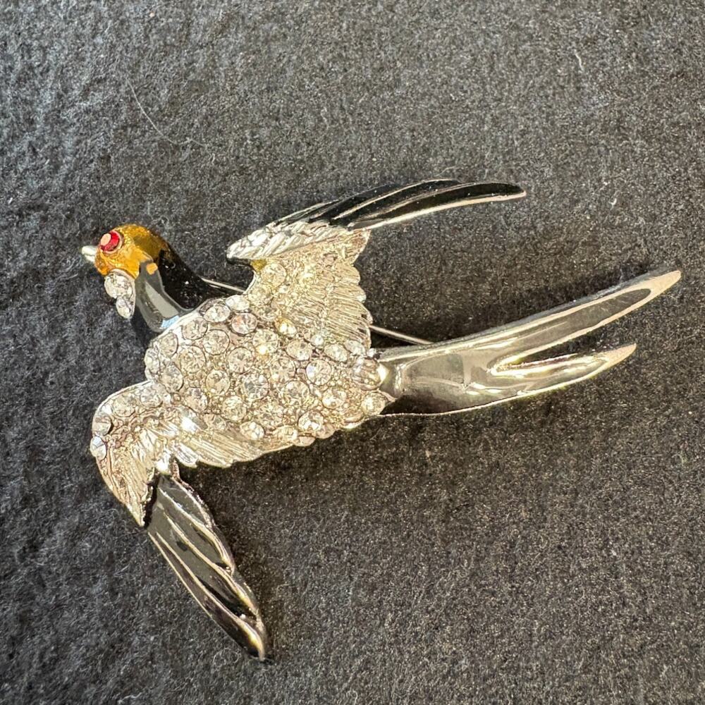 Vintage Bird Silver Tone Rhinestone Brooch w/Red Eye